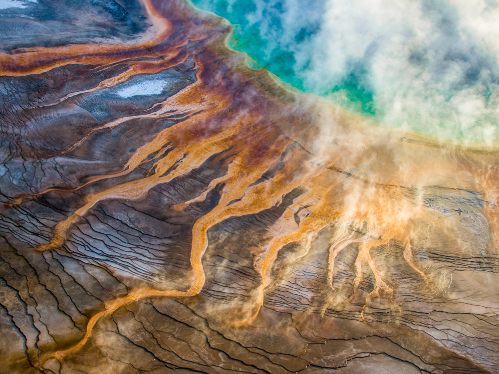 NGL_Yellowstone_cr-Michael-Nichols---National-Geographic_4x3